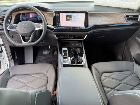 New 2026 Volkswagen Atlas SE image 26