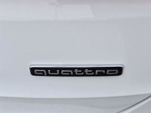 New 2025 Audi Q3 2.0T Premium image 25