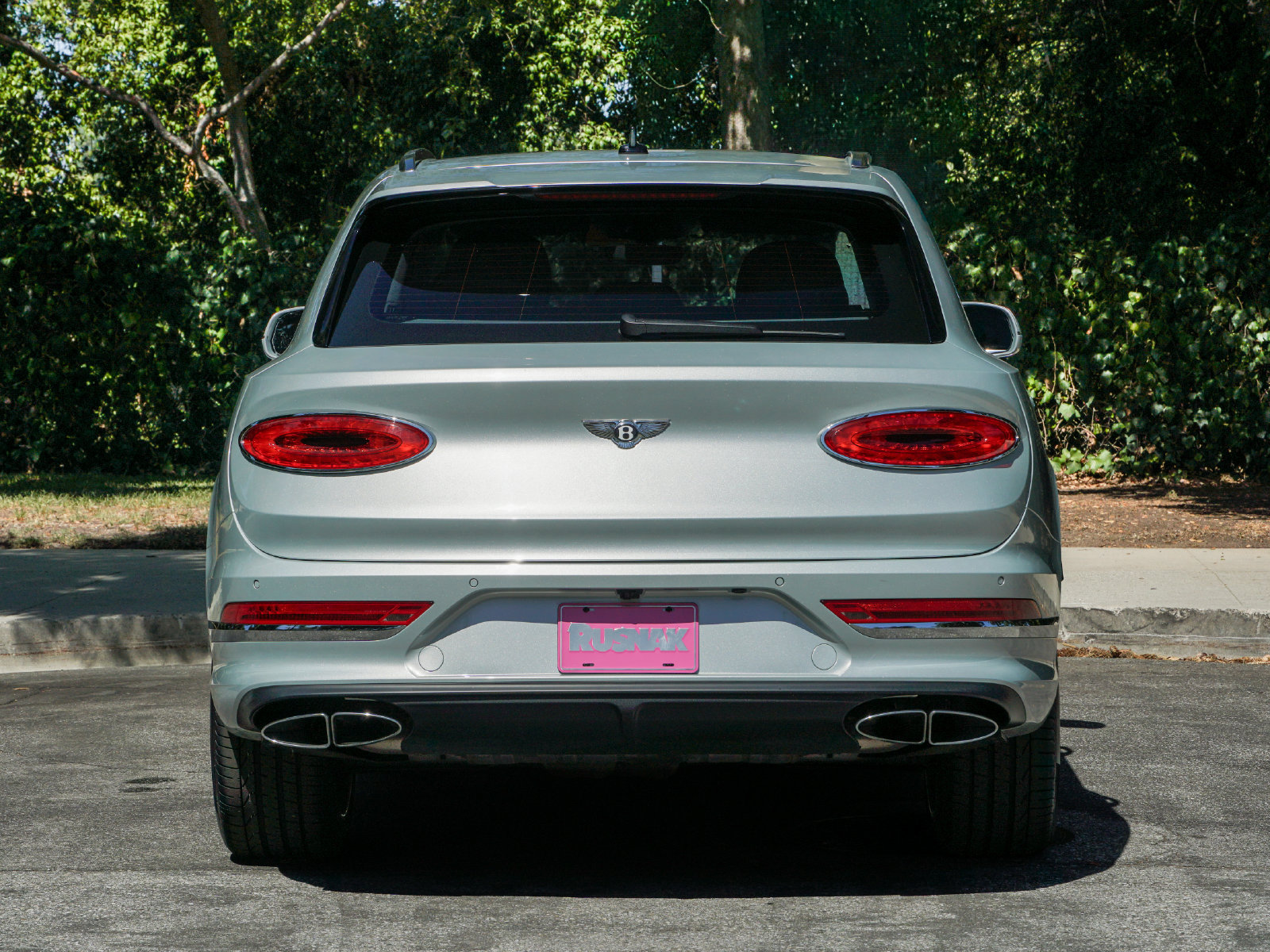 Certified 2023 Bentley Bentayga AWD/4WD image 6