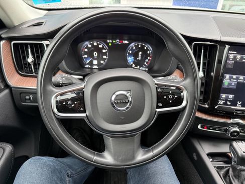 Used 2019 Volvo XC60 T5 Inscription w/ Protection Package Premier AWD/4WD image 27