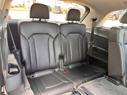 Used 2019 Audi Q7 2.0T Premium w/ Convenience Package AWD/4WD image 23