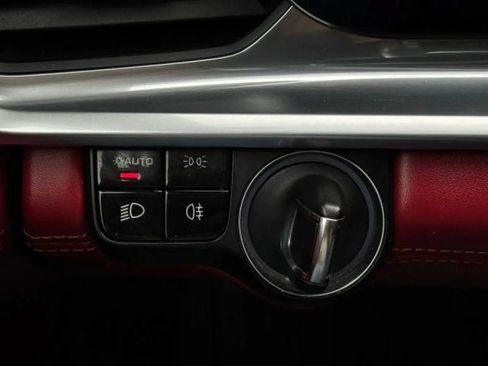 Used 2018 Porsche Panamera 4S AWD/4WD image 36