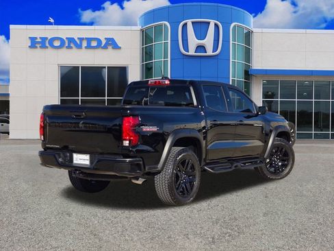 Used 2025 Chevrolet Colorado Trail Boss image 3