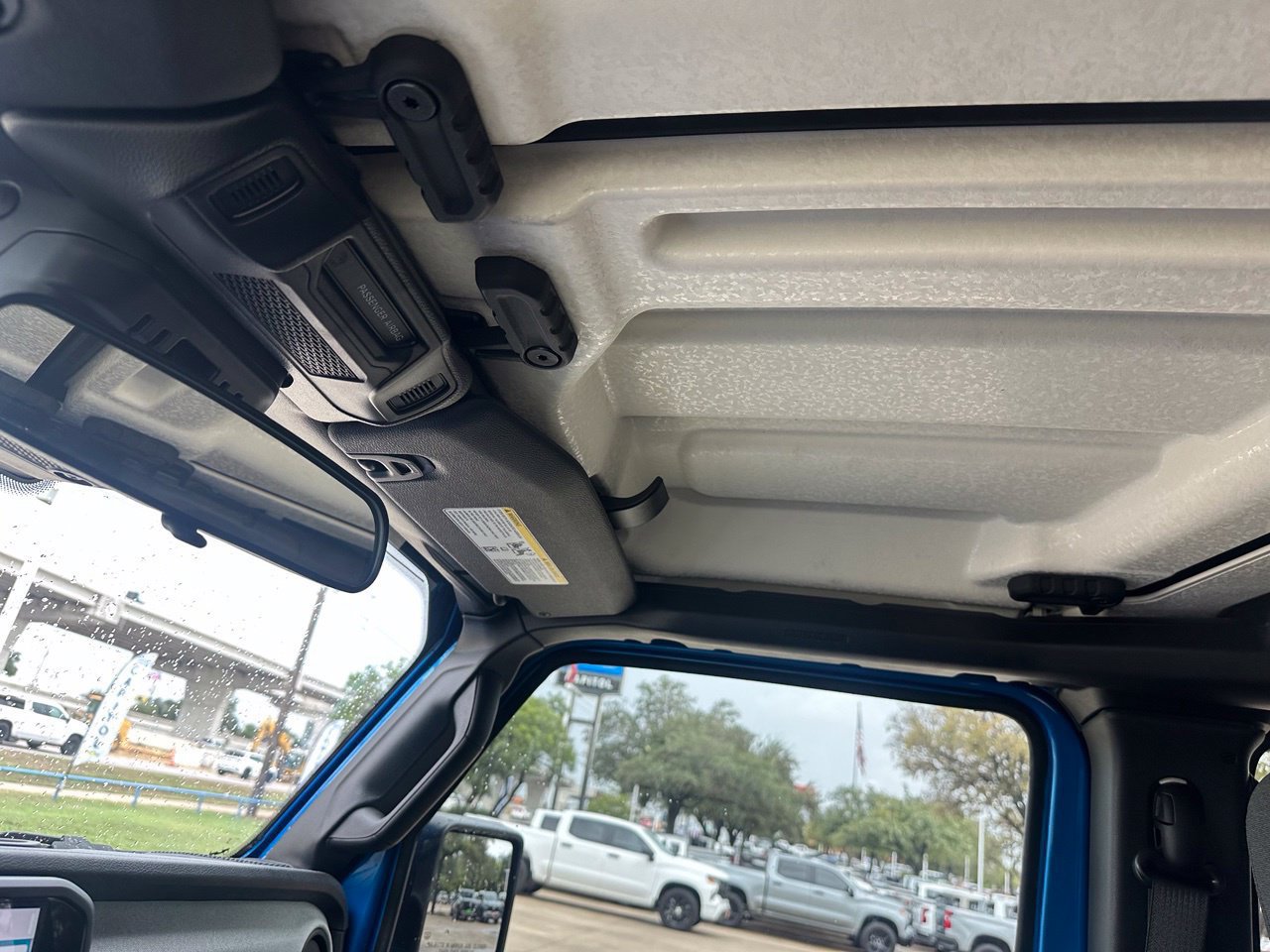 Used 2024 Jeep Gladiator Sport AWD/4WD image 20