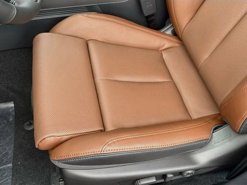 New 2026 Subaru Outback Touring AWD/4WD image 18