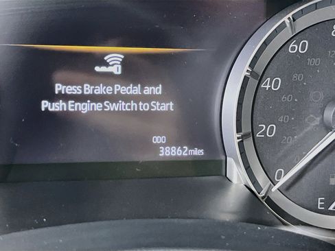 Used 2023 Toyota Highlander XSE AWD/4WD image 12
