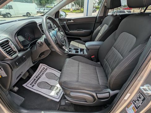 Used 2019 Kia Sportage LX image 10