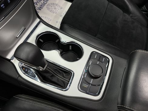 Used 2016 Jeep Grand Cherokee SRT AWD/4WD image 21