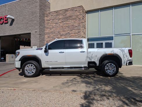 Used 2021 GMC Sierra 2500 Denali w/ Denali Ultimate Package AWD/4WD image 3