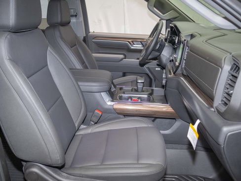 New 2026 Chevrolet Silverado 1500 RST AWD/4WD image 9