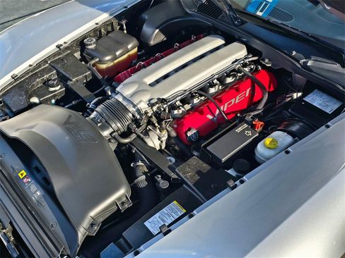 Used 2004 Dodge Viper SRT-10 image 12