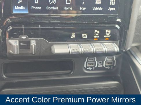 Used 2024 RAM 1500 Big Horn AWD/4WD image 34