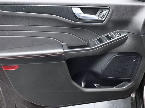 Used 2023 Ford Escape ST-Line Select w/ Tech Pack #1 image 9