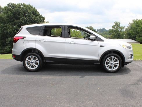 Used 2019 Ford Escape SE AWD/4WD image 2