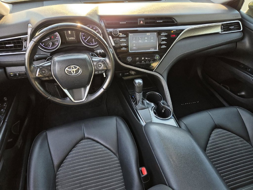 Used 2018 Toyota Camry SE w/ Moonroof Package FWD image 14