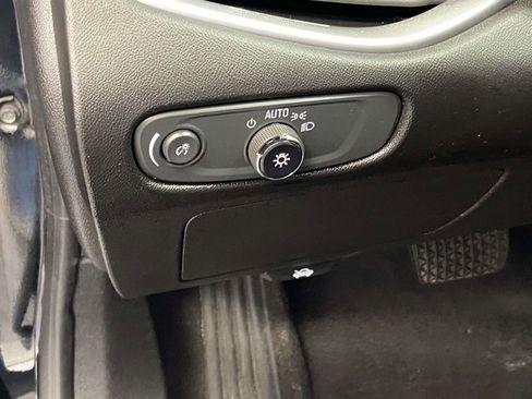 Used 2023 Chevrolet Malibu LT image 19