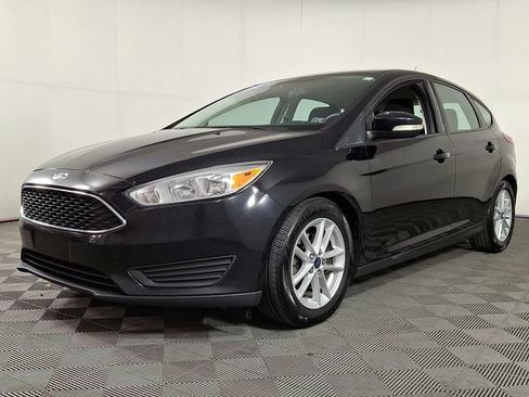 Used 2016 Ford Focus SE image 6