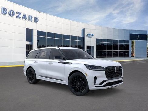 New 2026 Lincoln Aviator Reserve w/ Jet Appearance Package image 7