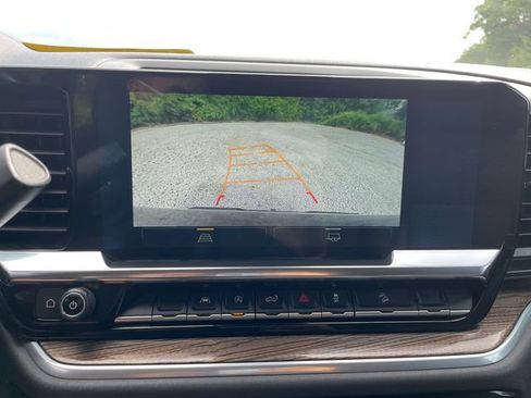 Used 2022 Chevrolet Silverado 1500 LT Trail Boss AWD/4WD image 32