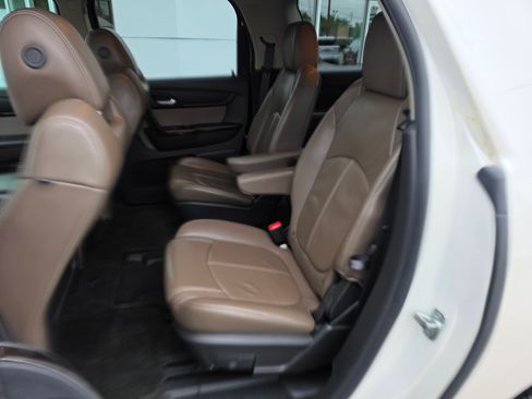Used 2013 GMC Acadia SLT w/ Technology Package FWD image 12