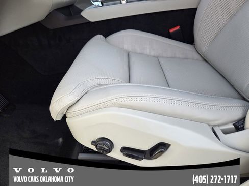 Used 2026 Volvo XC90 B6 Ultra image 23