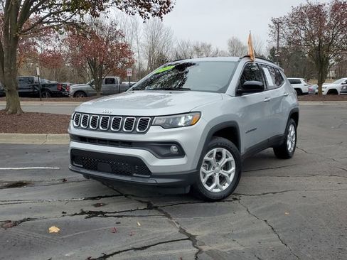 Certified 2024 Jeep Compass Latitude image 27
