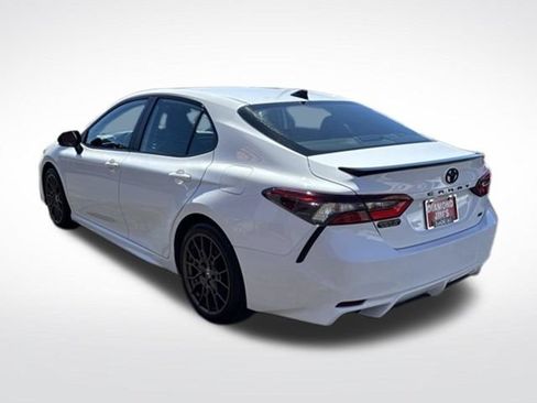 Used 2023 Toyota Camry SE w/ Convenience Package FWD image 3