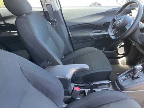 Used 2025 Nissan Kicks Play S FWD image 11