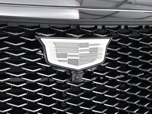 Used 2026 Cadillac Escalade Platinum Sport image 9