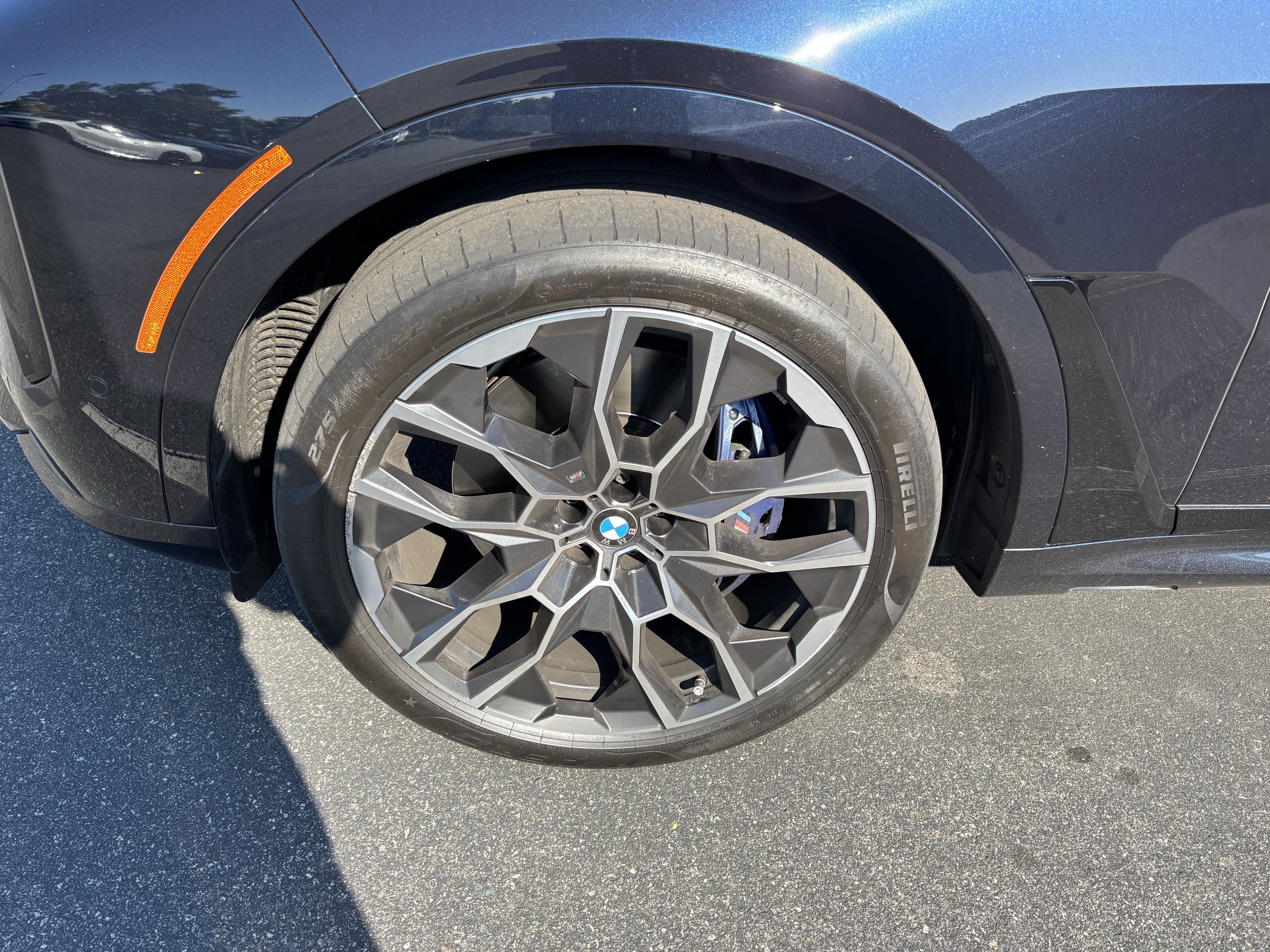 Certified 2025 BMW X7 xDrive40i w/ M Sport Package AWD/4WD image 13