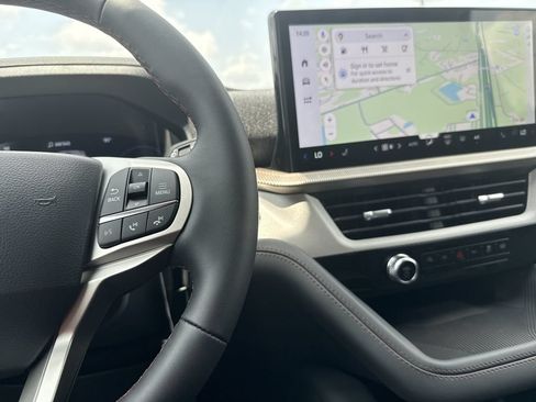 New 2026 Ford Explorer Active RWD image 17
