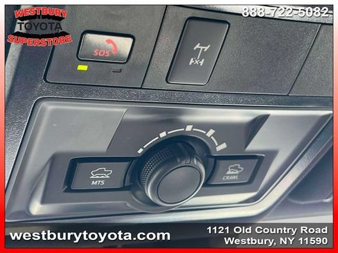 Used 2022 Toyota Tacoma TRD Off-Road w/ Technology Package AWD/4WD image 34