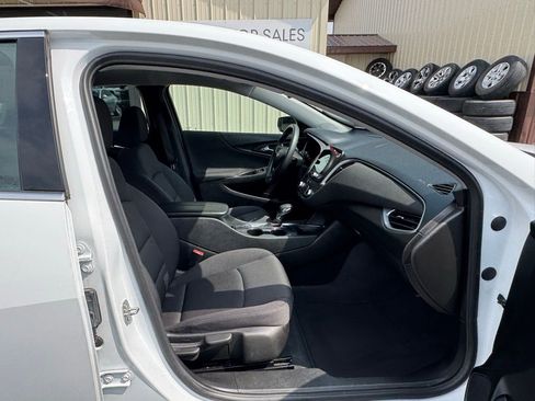 Used 2023 Chevrolet Malibu LT w/ Driver Confidence Package image 39