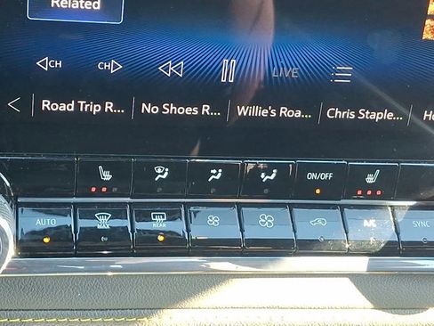 Used 2024 Chevrolet Colorado ZR2 w/ Technology Package image 26