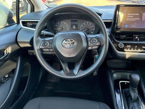 Certified 2025 Toyota Corolla LE FWD image 15