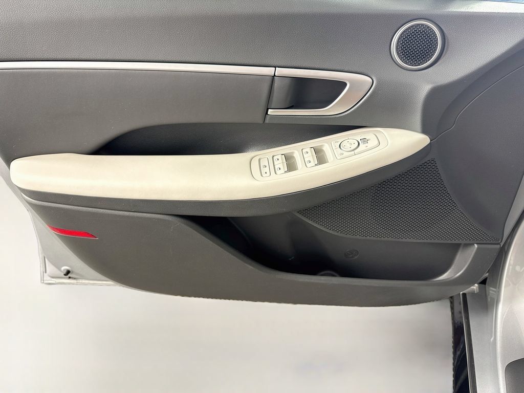 Used 2024 Hyundai Sonata SEL FWD image 12