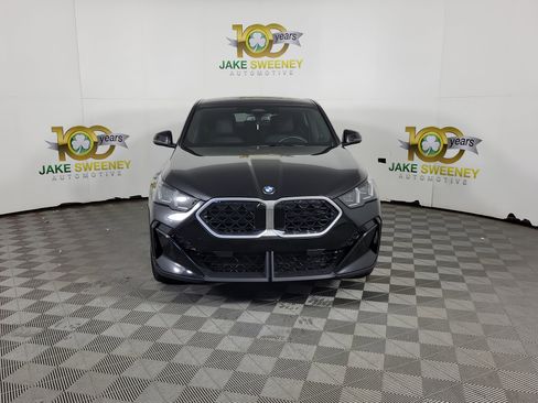 Certified 2025 BMW X2 xDrive28i w/ Convenience Package AWD/4WD image 2