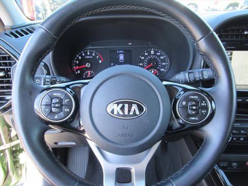Used 2020 Kia Soul EX image 21