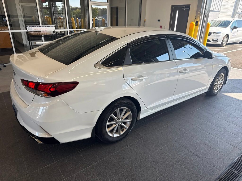 Used 2019 Hyundai Sonata SE FWD image 3