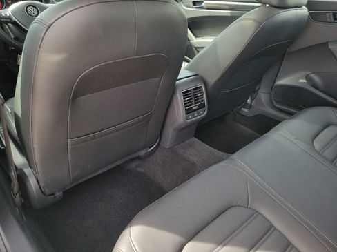 Used 2017 Volkswagen Passat 1.8T SEL Premium FWD image 9