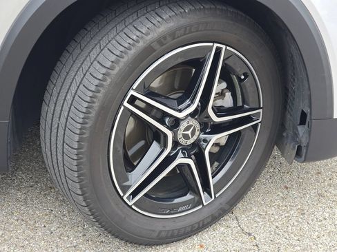 Used 2023 Mercedes-Benz GLB 250 4MATIC image 13
