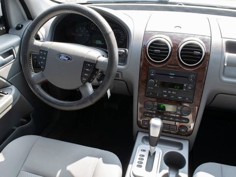 Used 2007 Ford Freestyle SEL image 27
