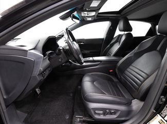 Used 2019 Toyota Avalon Touring video 4