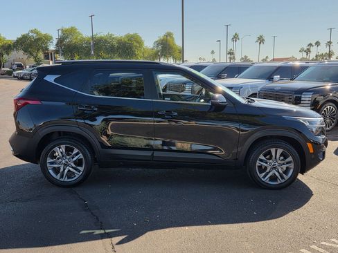 Used 2023 Kia Seltos S image 4