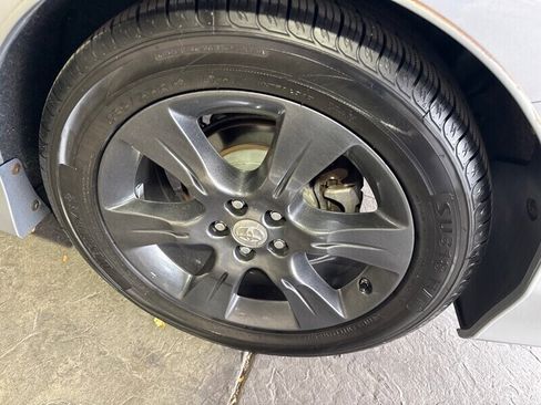 Used 2013 Toyota Sienna SE image 12