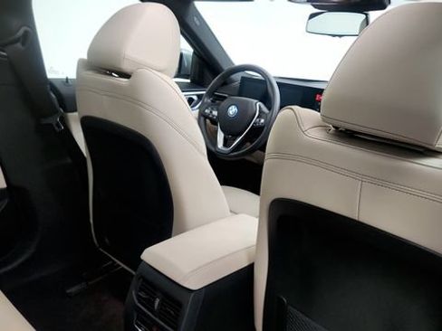 Used 2023 BMW i4 eDrive35 RWD image 41