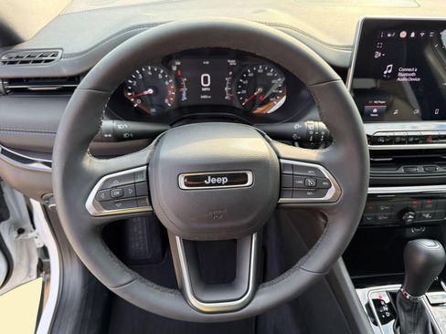 Used 2026 Jeep Compass Latitude AWD/4WD image 27