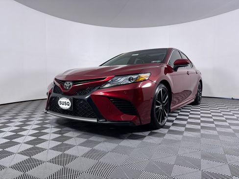Used 2018 Toyota Camry XSE FWD image 15