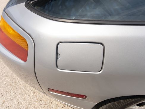 Used 1991 Porsche 928 S4 RWD image 19