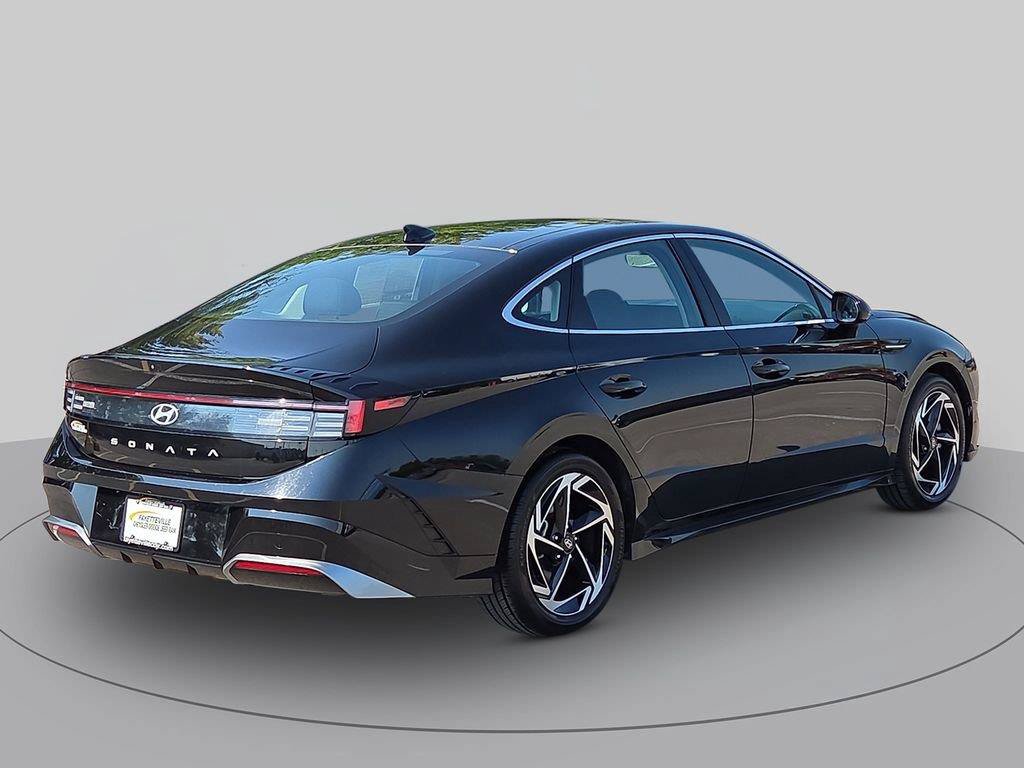 Used 2024 Hyundai Sonata SEL w/ Convenience Package FWD image 3
